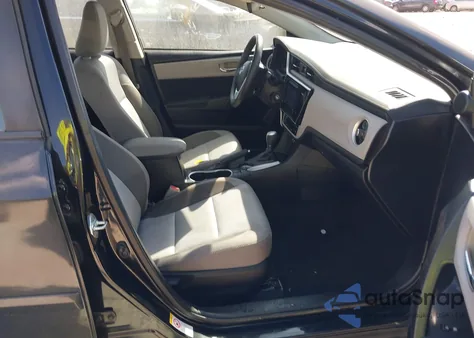 2017 Toyota Corolla Le z USA, uszkodzony, nr VIN 2T1BURHE6HC838732